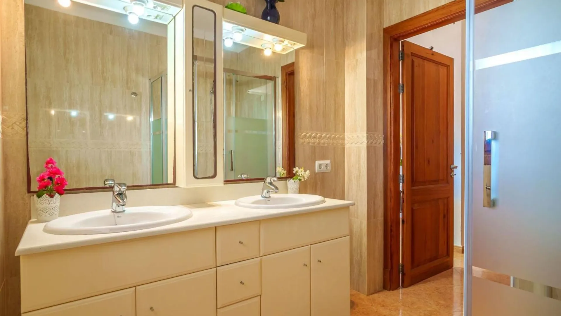 Apartment Vista Playa - Lom180 By Interhome Cala Llombards